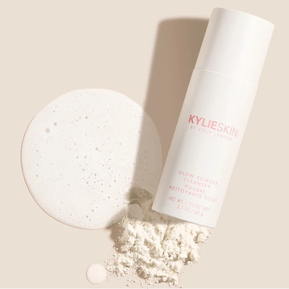 Kylie Glow Powder Cleanser